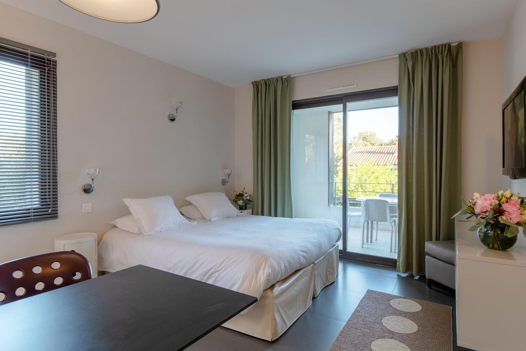 Residence Hoteliere Alcyon Porto-Vecchio  Bagian luar foto
